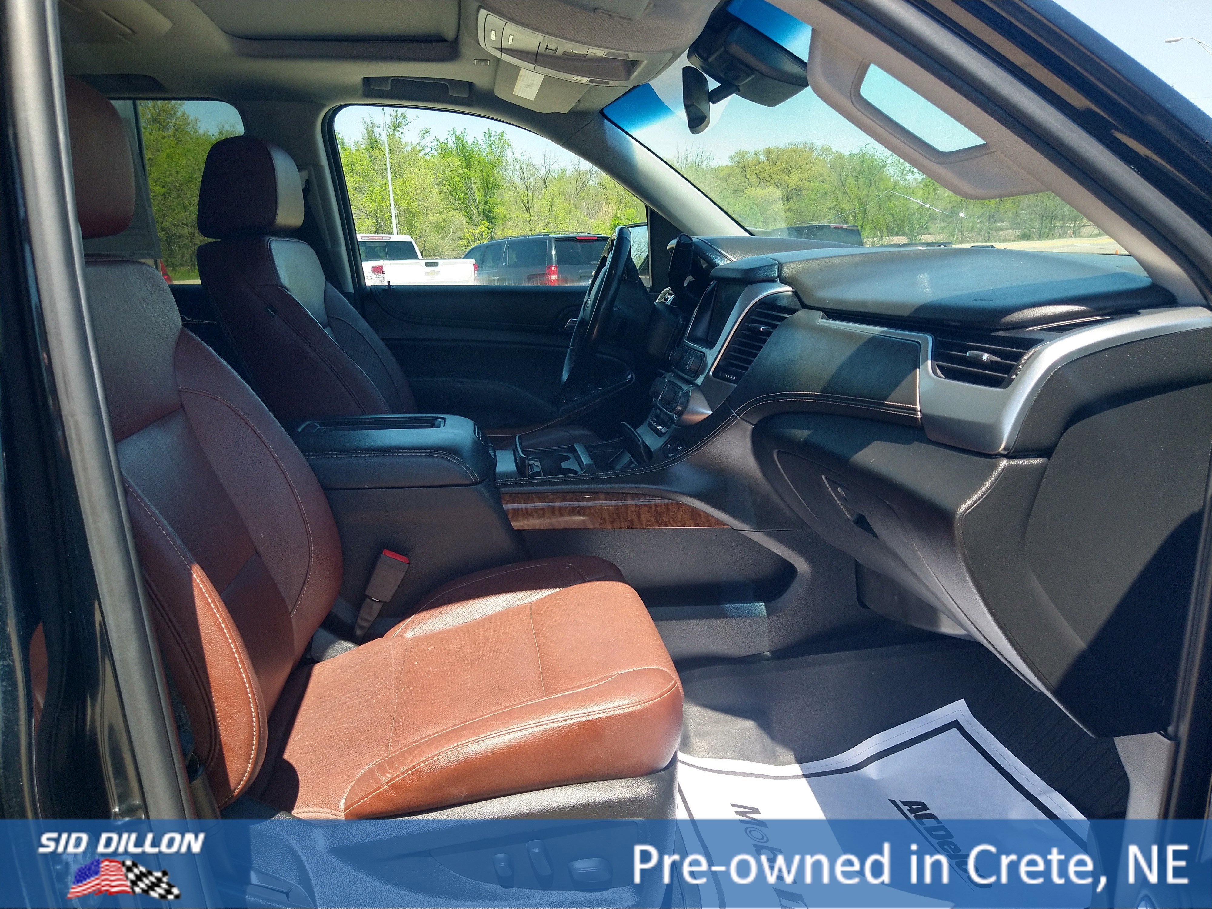 Used 2020 Chevrolet Suburban Premier w/ Premier Plus Edition image 4