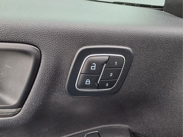 Used 2024 Ford Escape Platinum AWD/4WD image 18