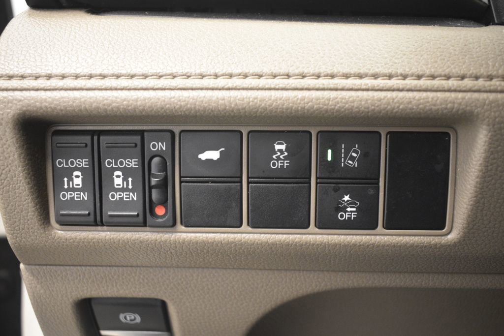 Used 2018 Honda Odyssey EX-L image 32