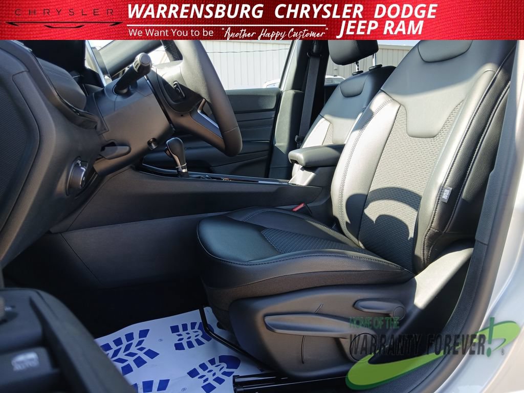 New 2026 Jeep Compass Latitude AWD/4WD image 12