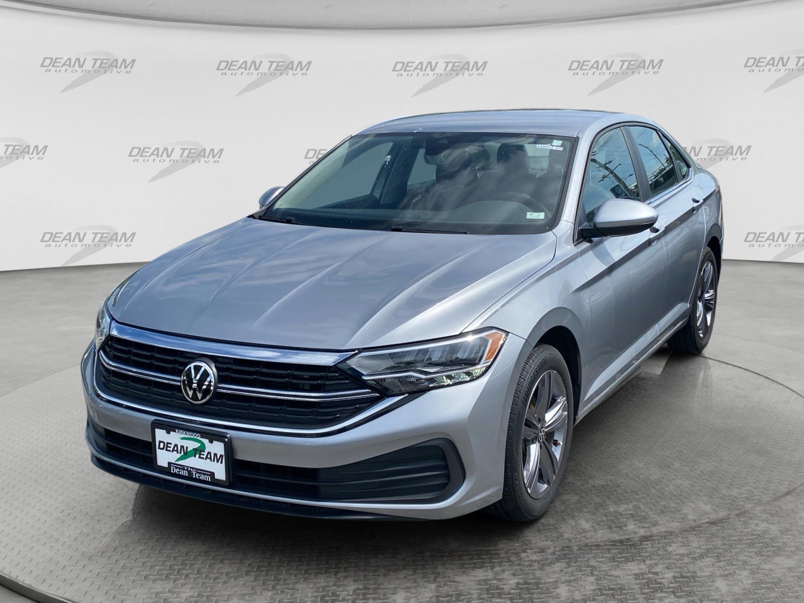 Used 2022 Volkswagen Jetta SE FWD image 4