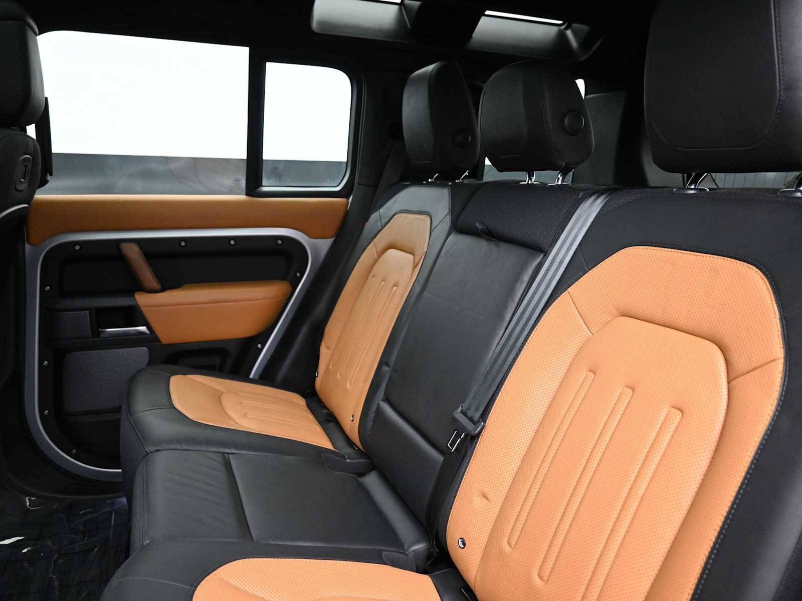 Used 2022 Land Rover Defender 110 X image 12