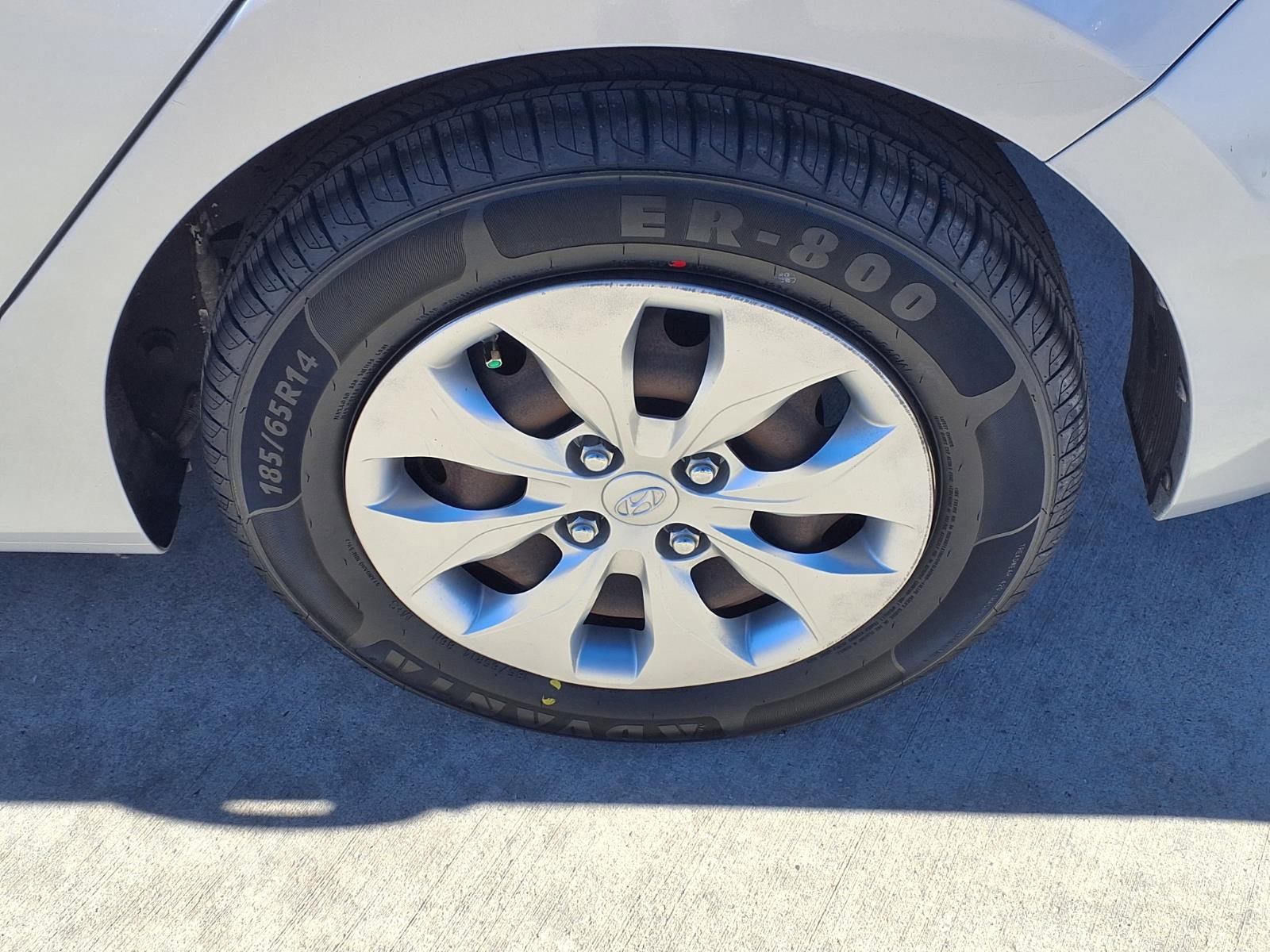 Used 2016 Hyundai Accent SE image 9