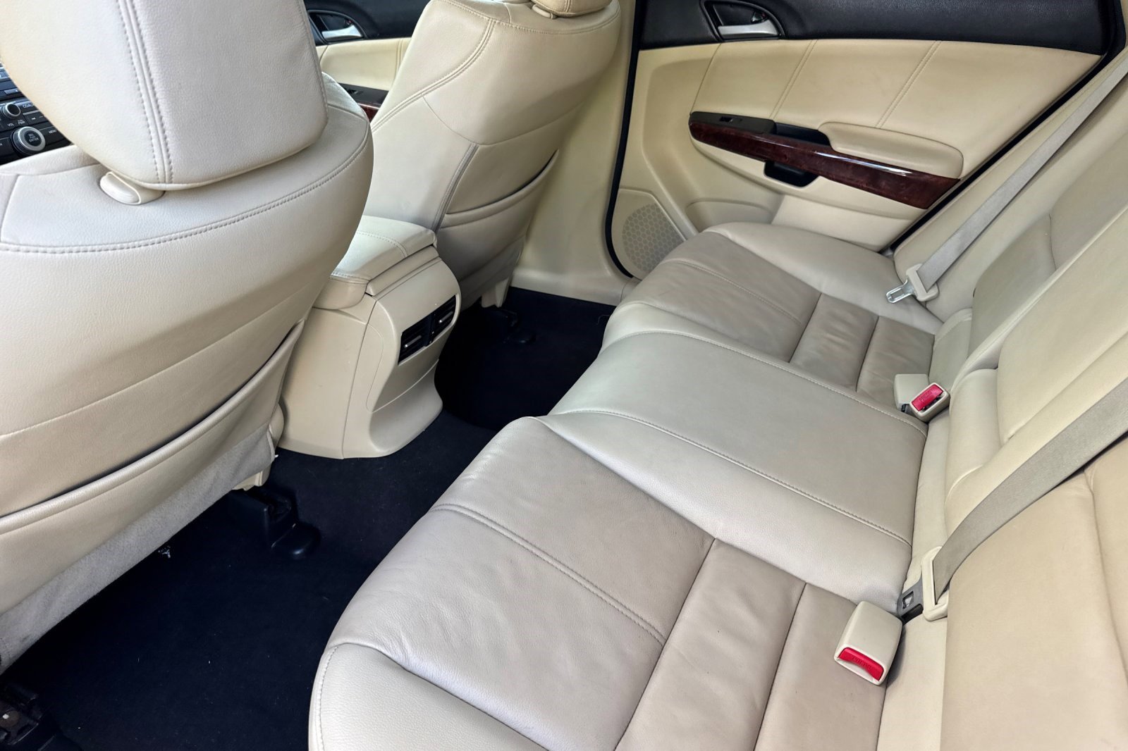 Used 2012 Honda Crosstour EX-L image 24
