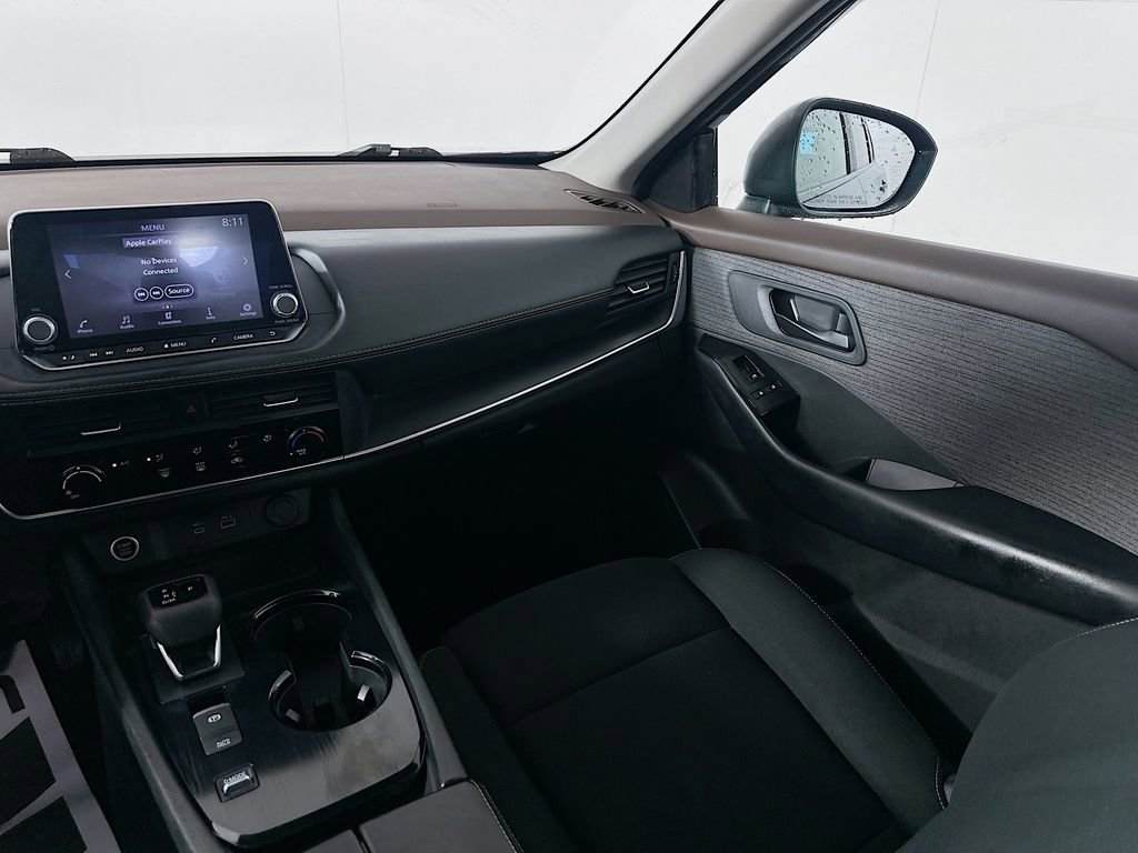 Used 2023 Nissan Rogue S image 22