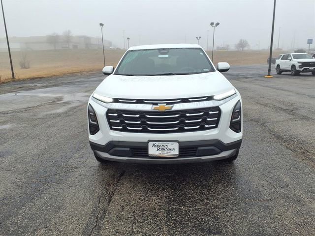 Used 2025 Chevrolet Equinox LT image 2