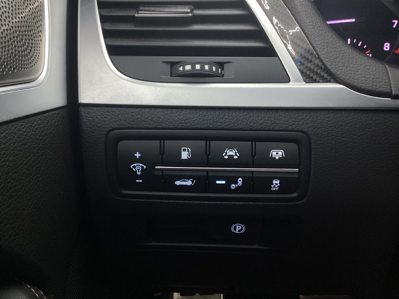 Used 2018 Genesis G80 3.3T Sport image 42