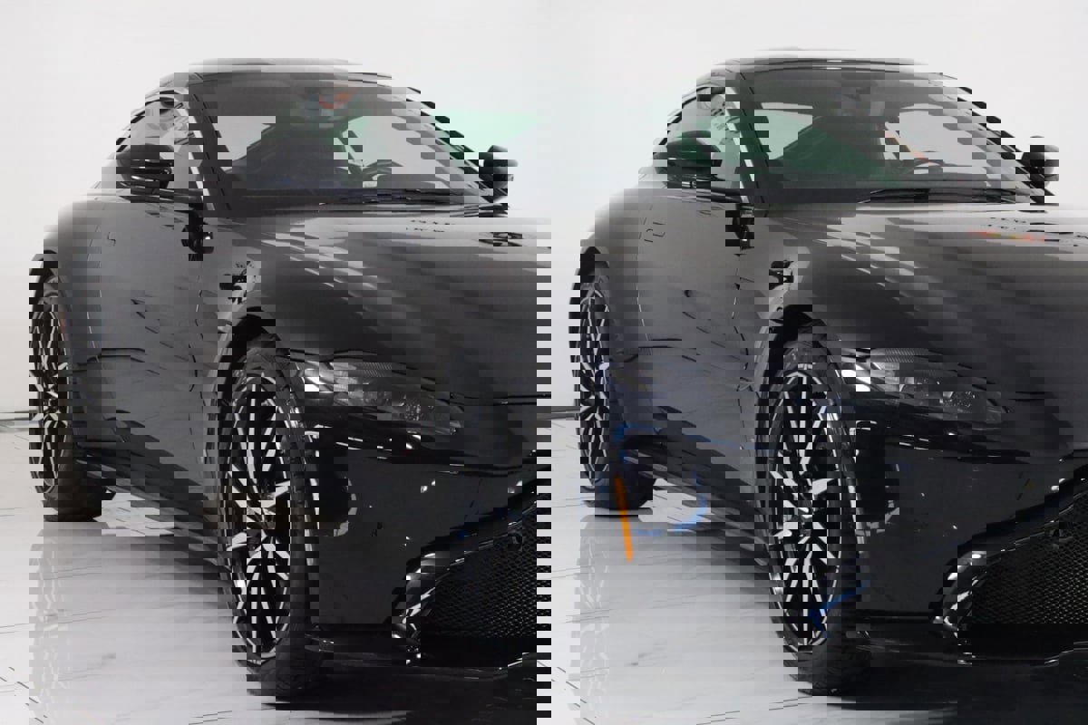 Used 2019 Aston Martin V8 Vantage Coupe image 33