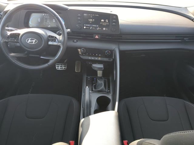 Certified 2025 Hyundai Elantra Sport image 13