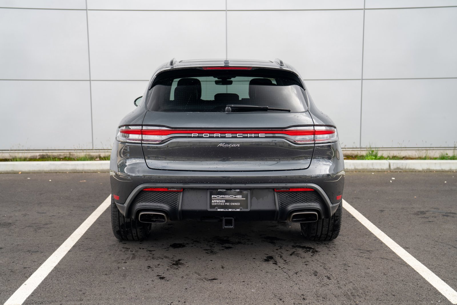 Certified 2025 Porsche Macan image 7