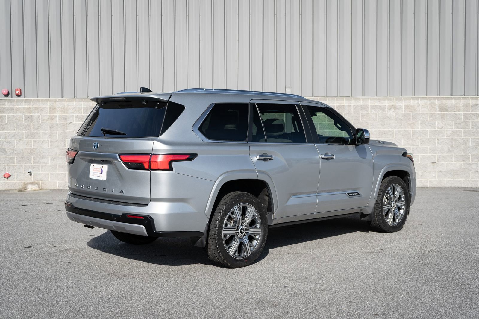 Used 2024 Toyota Sequoia Capstone AWD/4WD image 20