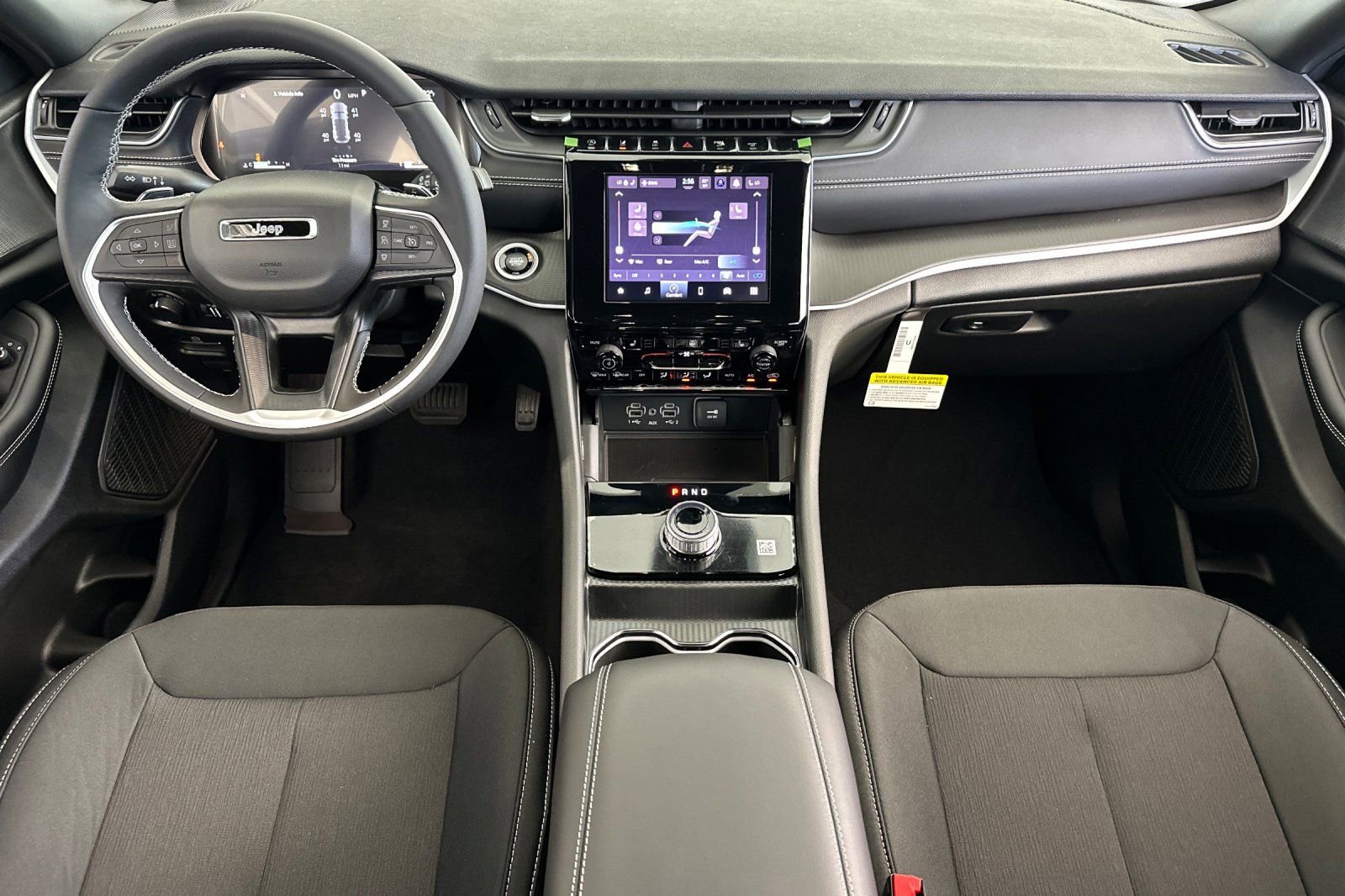 New 2025 Jeep Grand Cherokee Laredo w/ Luxury Tech Group I RWD image 14
