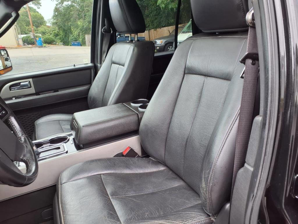 Used 2013 Ford Expedition Limited image 17