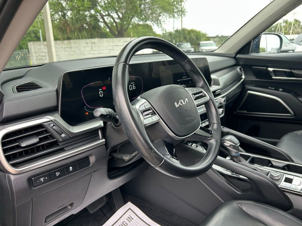 Used 2023 Kia Telluride S w/ S Sunroof Package FWD image 21