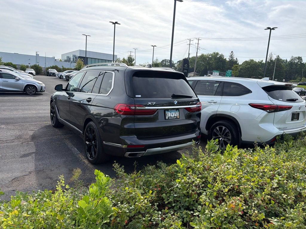 Used 2020 BMW X7 xDrive40i w/ Premium Package AWD/4WD image 21