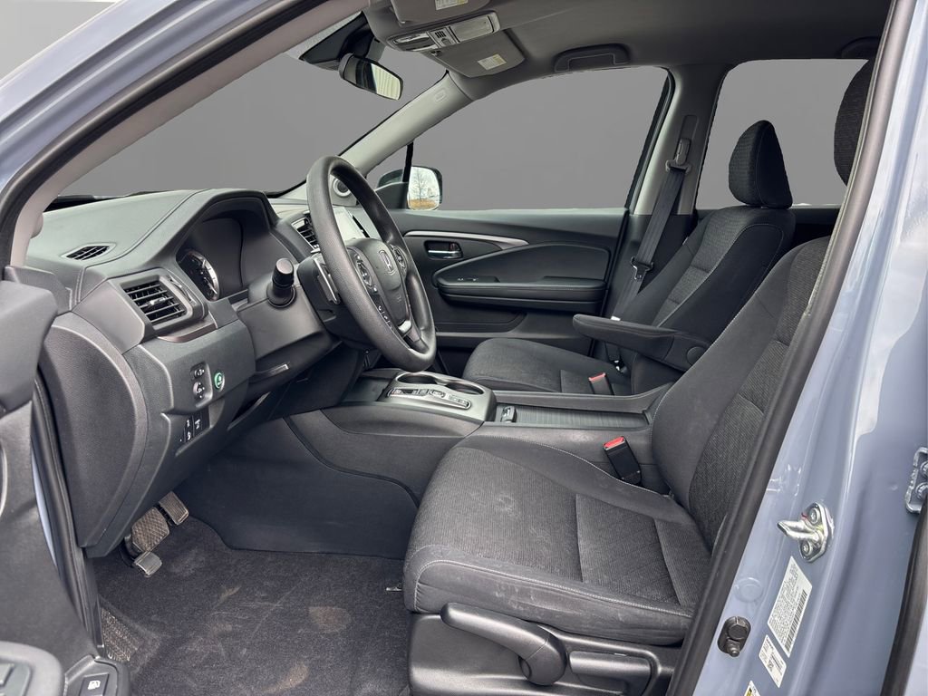 Used 2023 Honda Ridgeline Sport image 9