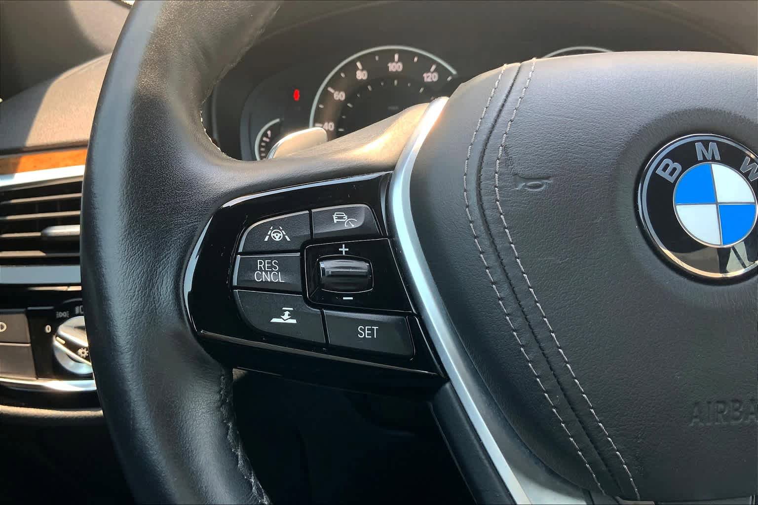 Used 2018 BMW 530i xDrive AWD/4WD image 23