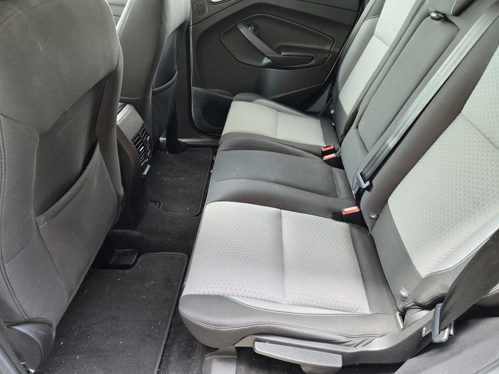 Used 2017 Ford Escape SE w/ Equipment Group 201A AWD/4WD image 30