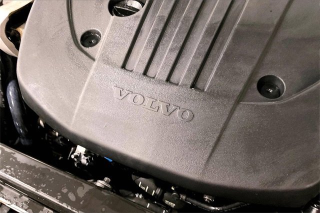 Certified 2025 Volvo V60 B5 Cross Country Plus image 35