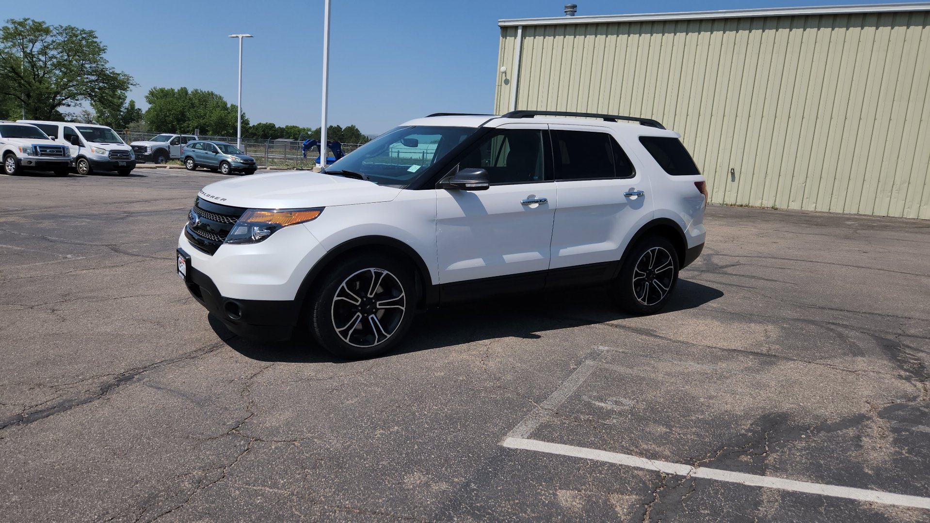 Used 2014 Ford Explorer Sport w/ Equipment Group 401A AWD/4WD image 3