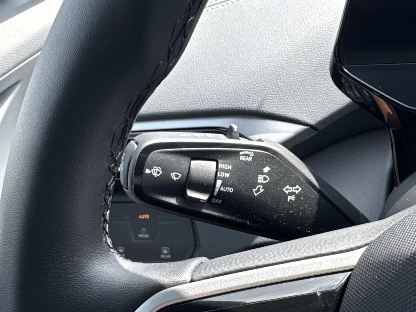 Certified 2025 Volkswagen ID.4 Pro image 27