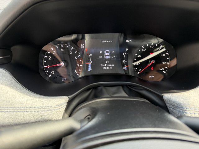 Used 2025 Jeep Compass Latitude AWD/4WD image 15