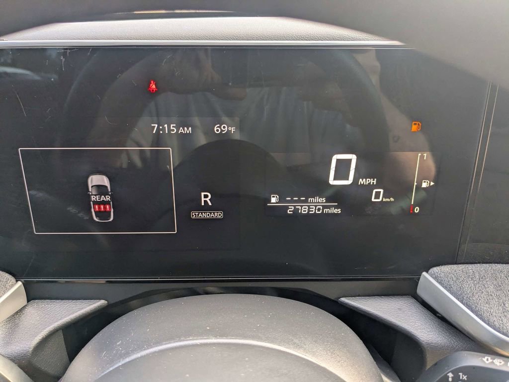 Used 2025 Nissan Kicks SV w/ SV Premium Package FWD image 28