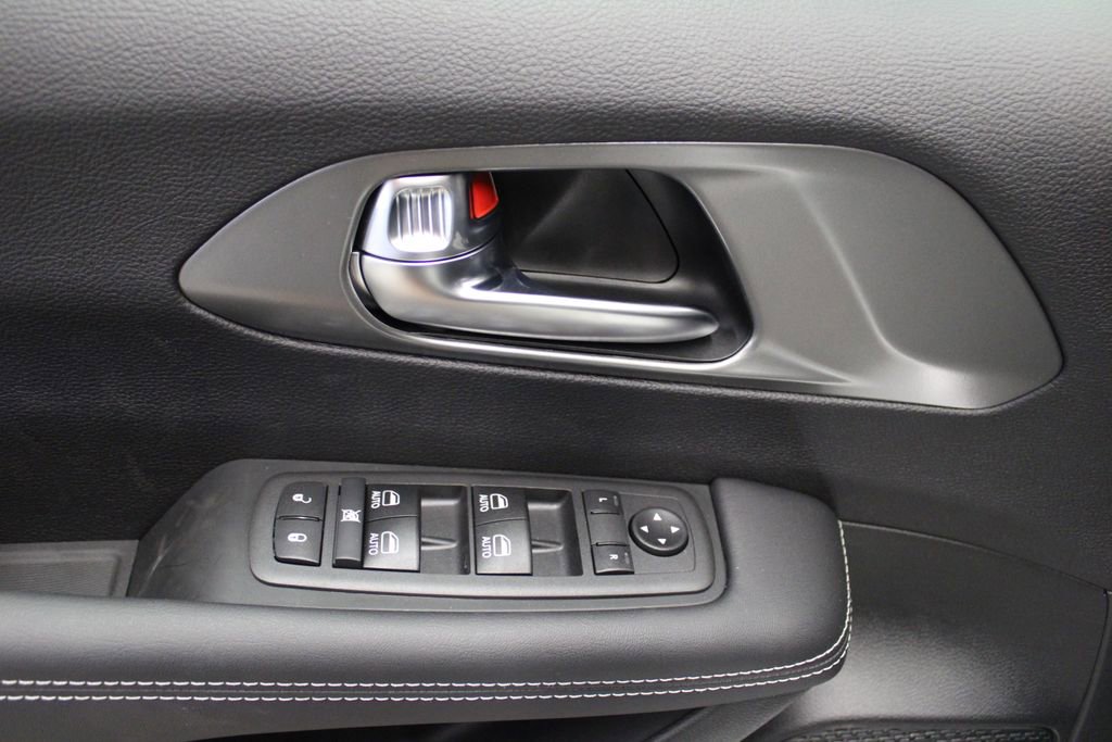 New 2026 Chrysler Voyager LX image 23