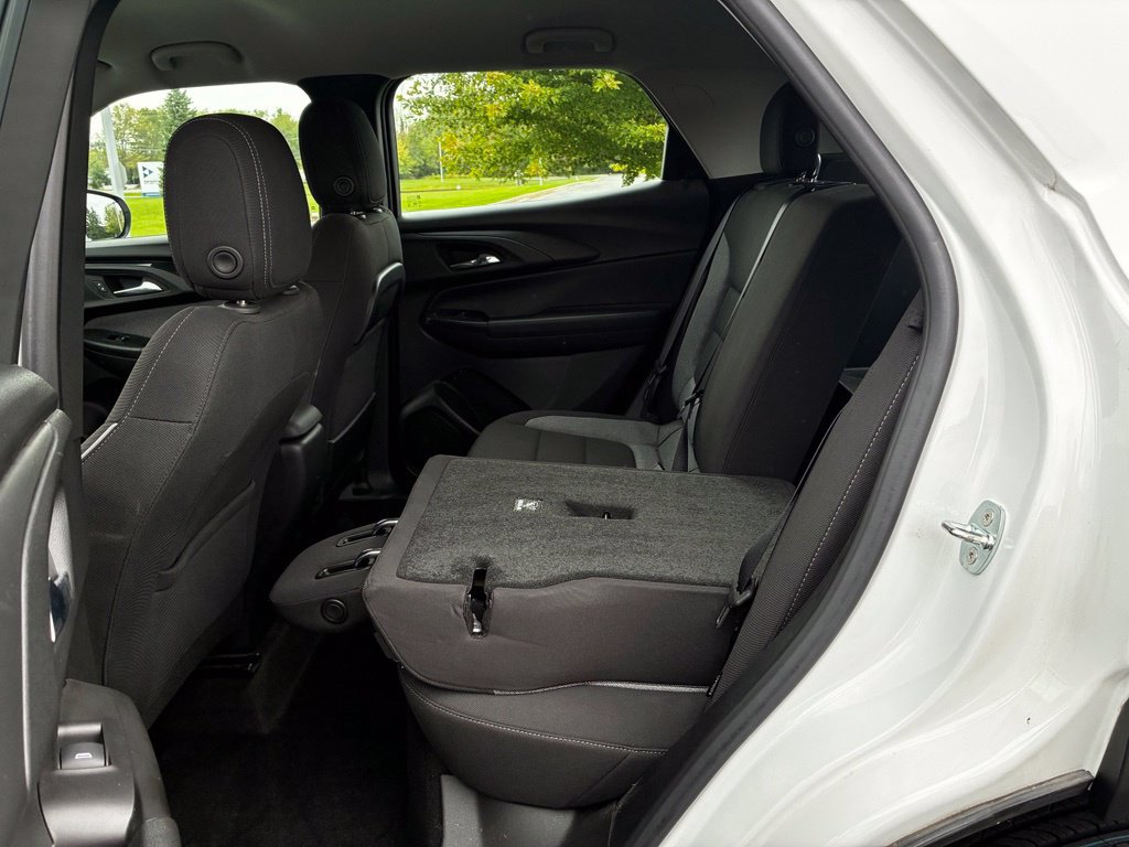 Used 2023 Chevrolet TrailBlazer LS FWD image 26