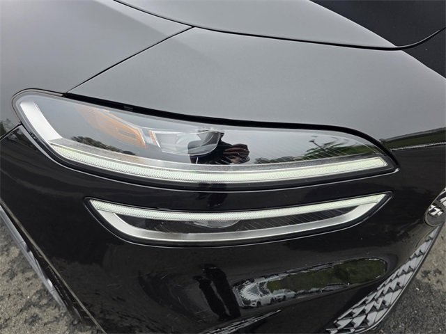 Used 2025 Genesis G70 3.3T Advanced image 4