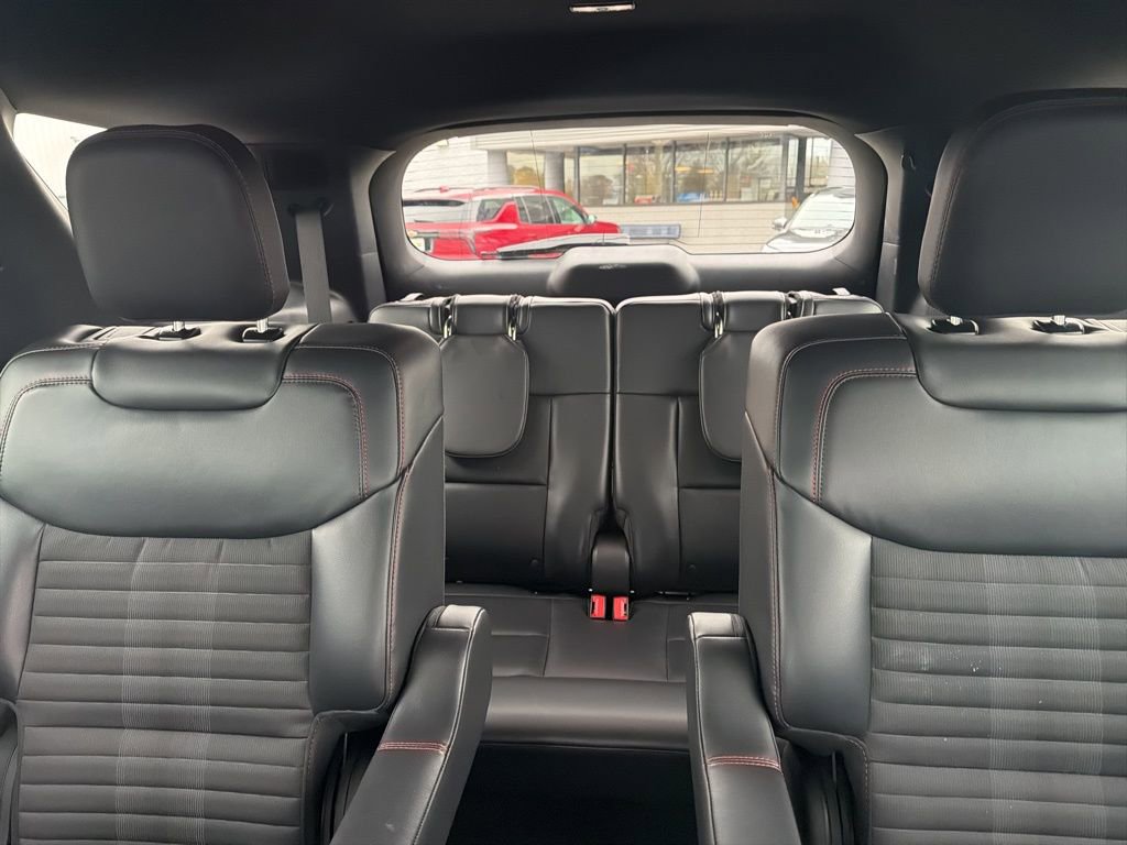 Used 2025 Ford Explorer ST-Line image 13
