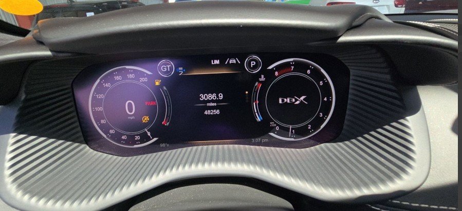 Used 2021 Aston Martin DBX image 4