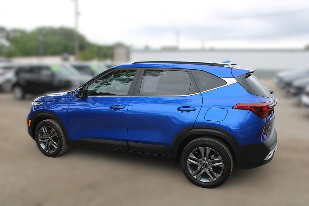 Used 2023 Kia Seltos S w/ Navigation Package FWD image 12