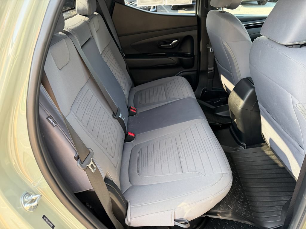 Used 2024 Hyundai Santa Cruz SE AWD/4WD image 17