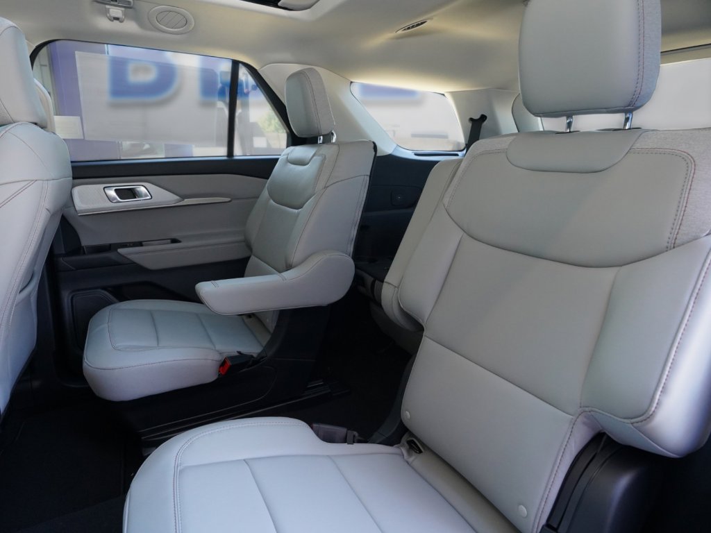 New 2026 Ford Explorer Active w/ Active Comfort Package AWD/4WD image 29