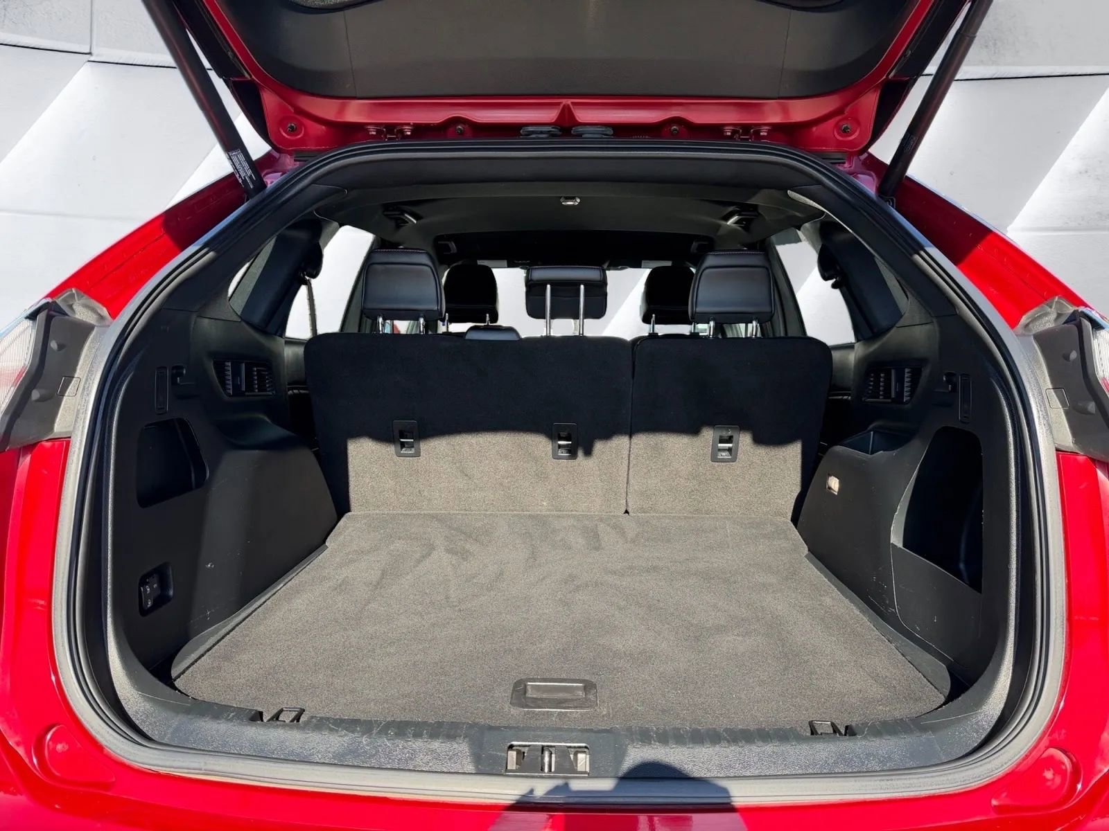 Used 2020 Ford Edge ST-Line image 18