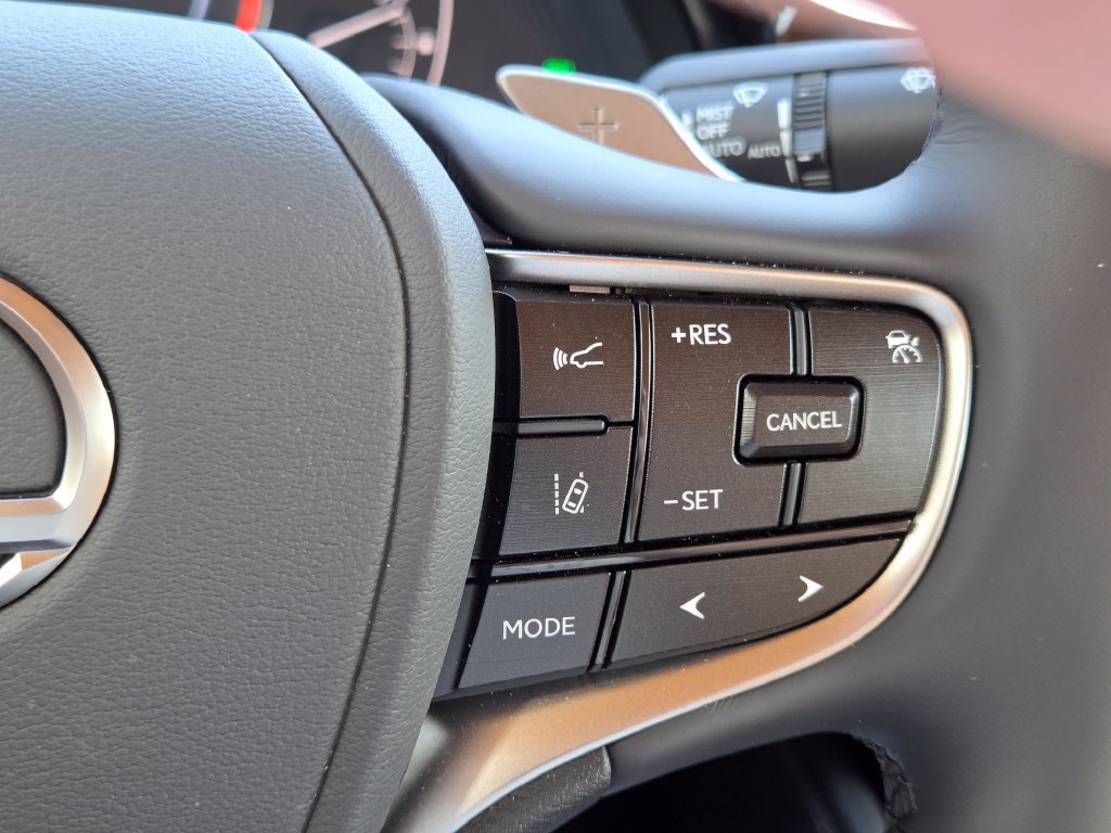 Certified 2025 Lexus ES 350 Ultra Luxury FWD image 18