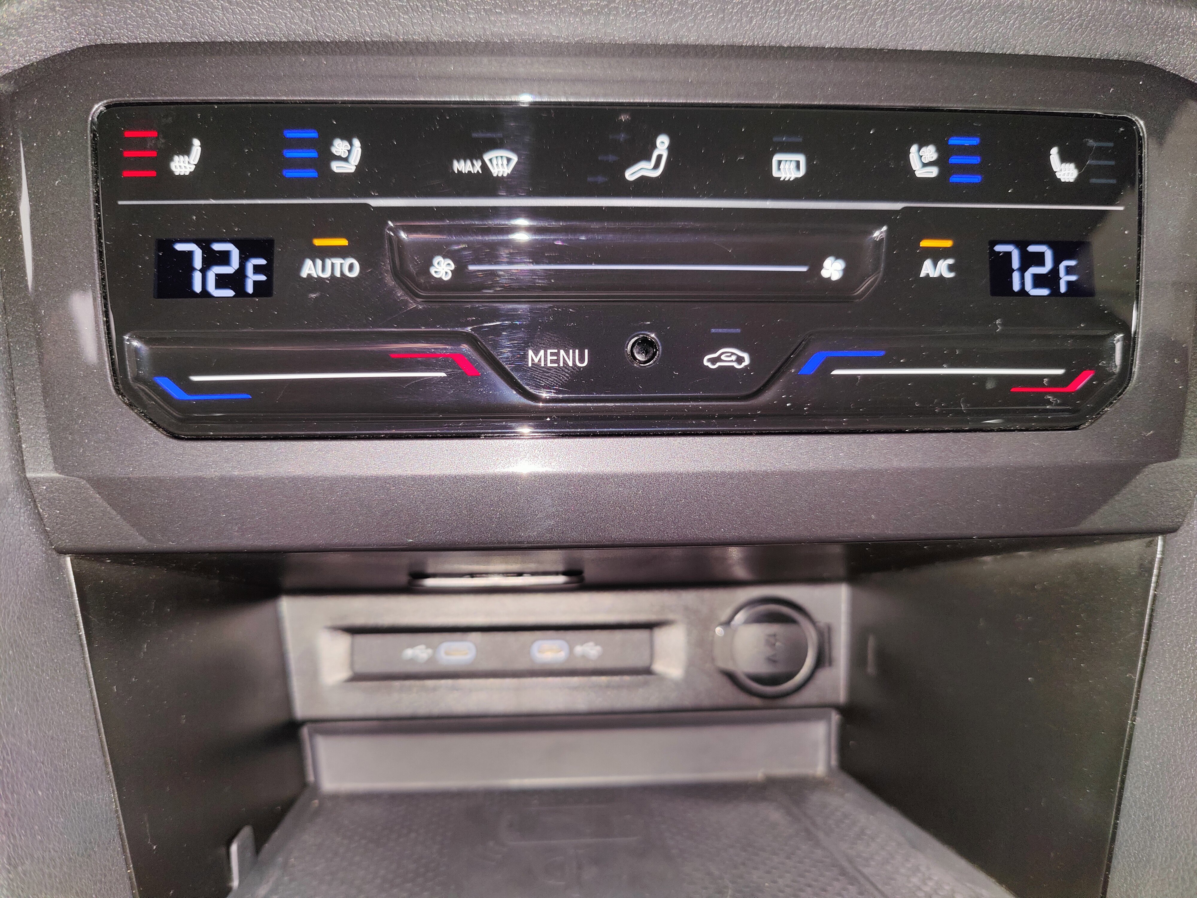 Used 2024 Volkswagen Tiguan SEL R-Line image 23