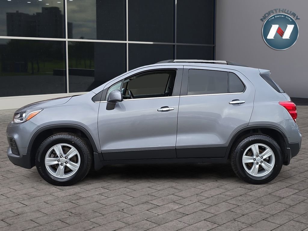 Used 2020 Chevrolet Trax LT w/ Driver Confidence Package image 2