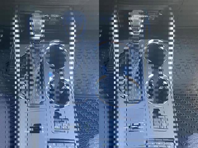 Used 2022 Toyota Highlander LE image 9