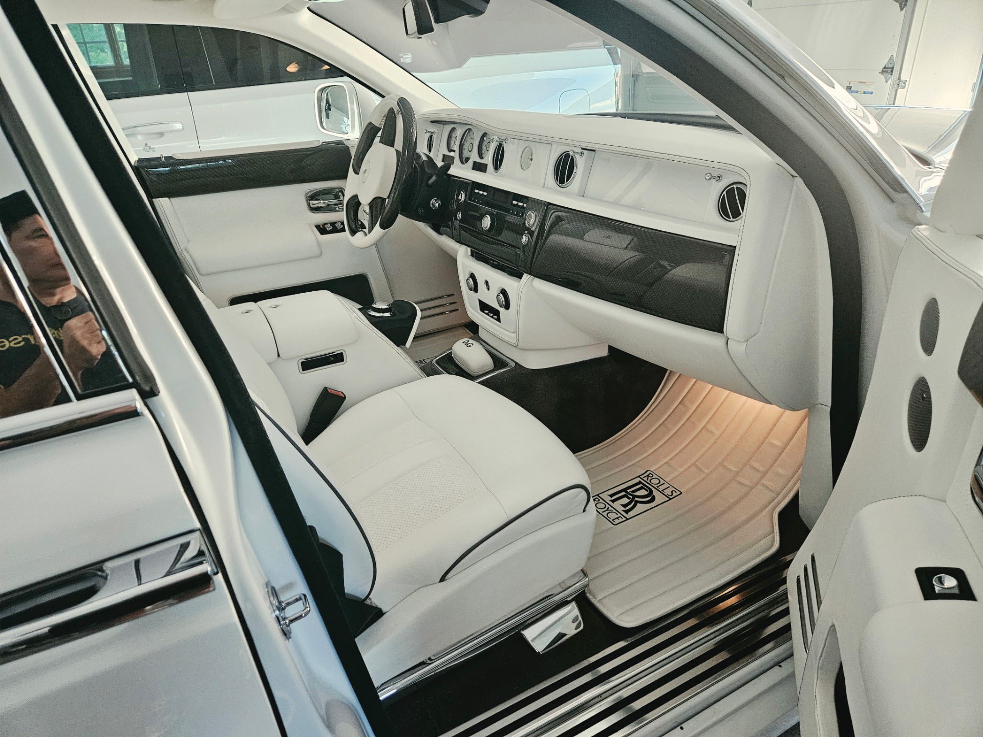 Used 2007 Rolls-Royce Phantom Sedan RWD image 18