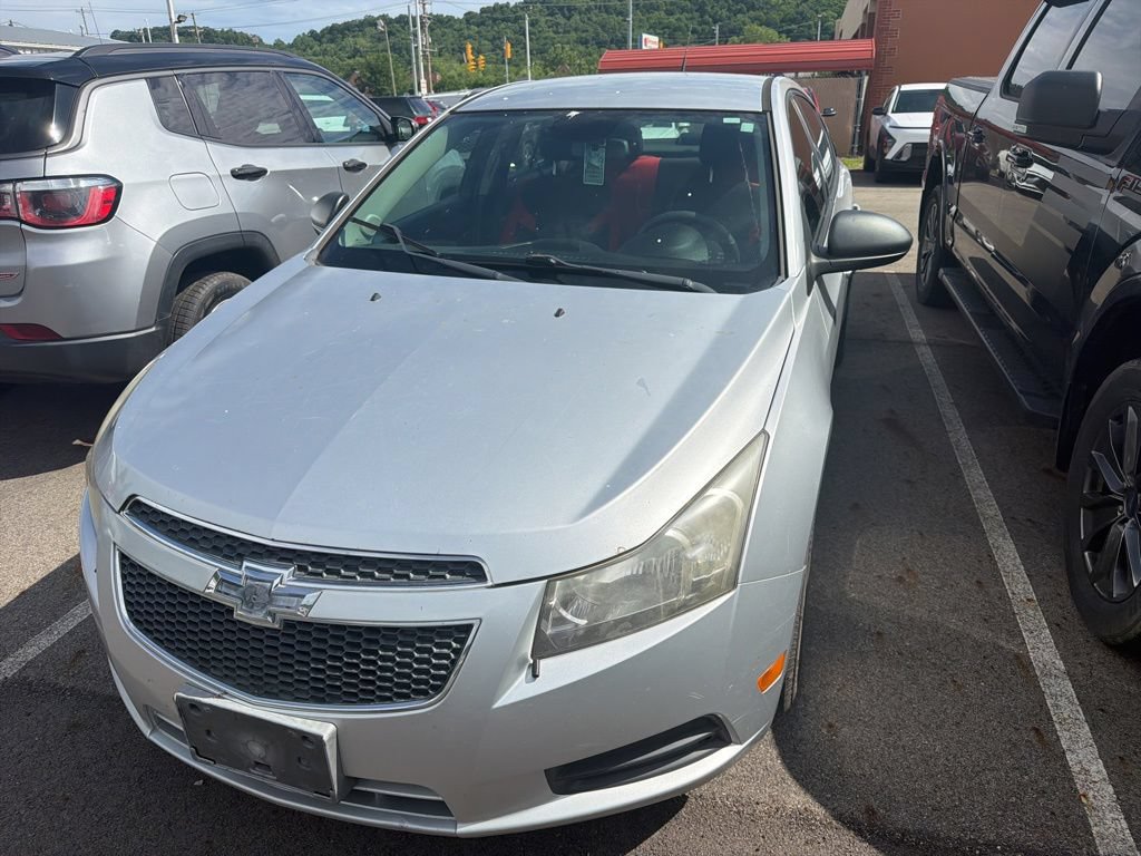 Used 2013 Chevrolet Cruze LS FWD image 10