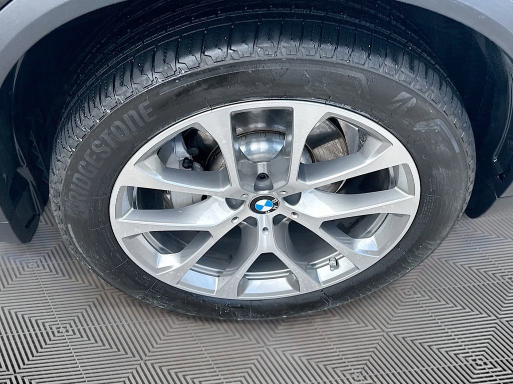 Used 2023 BMW X5 xDrive40i w/ Premium Package AWD/4WD image 32