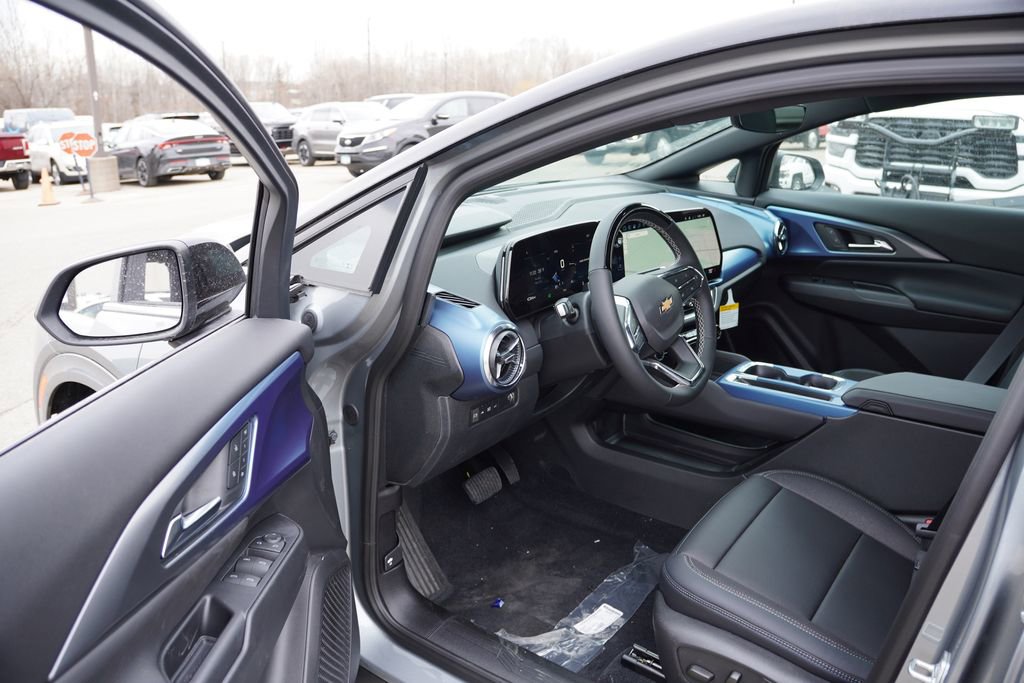 New 2026 Chevrolet Equinox EV LT w/ Active Safety Package 3 AWD/4WD image 10