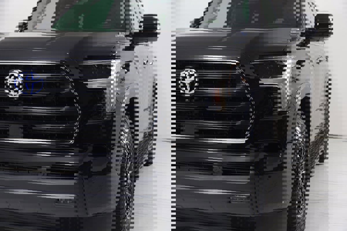 Used 2024 Toyota Sequoia Limited image 78