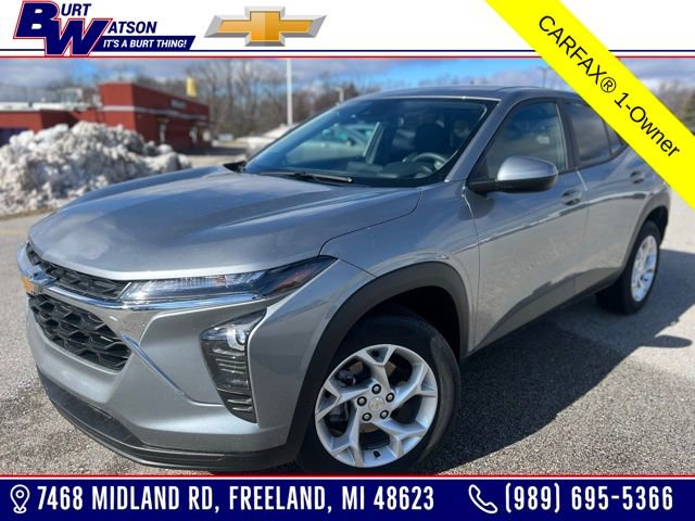Used 2025 Chevrolet Trax LS w/ LS Convenience Package image 1