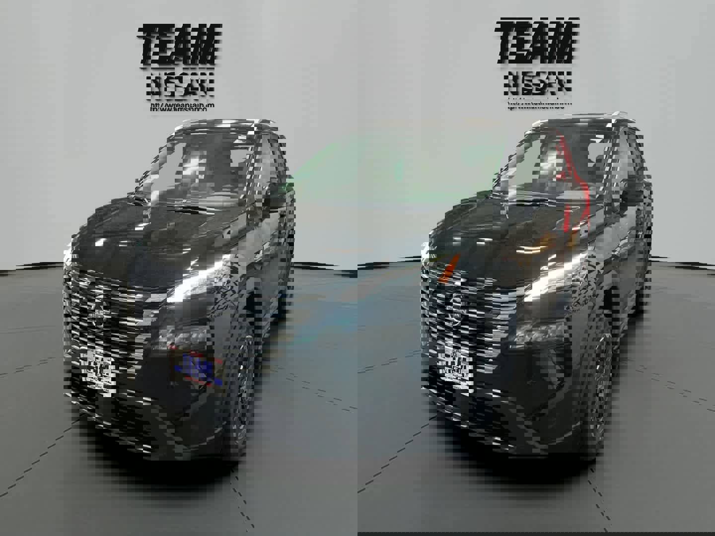 Used 2025 Nissan Rogue SV image 23