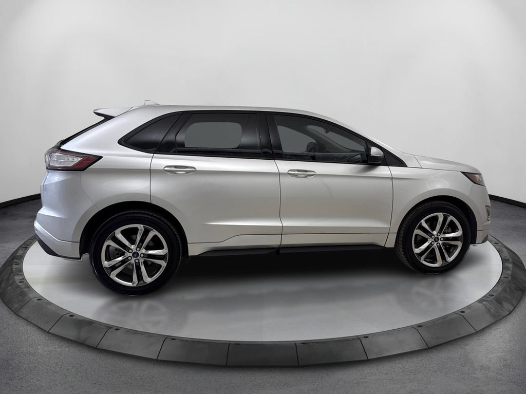 Used 2018 Ford Edge Sport w/ Technology Package AWD/4WD image 4