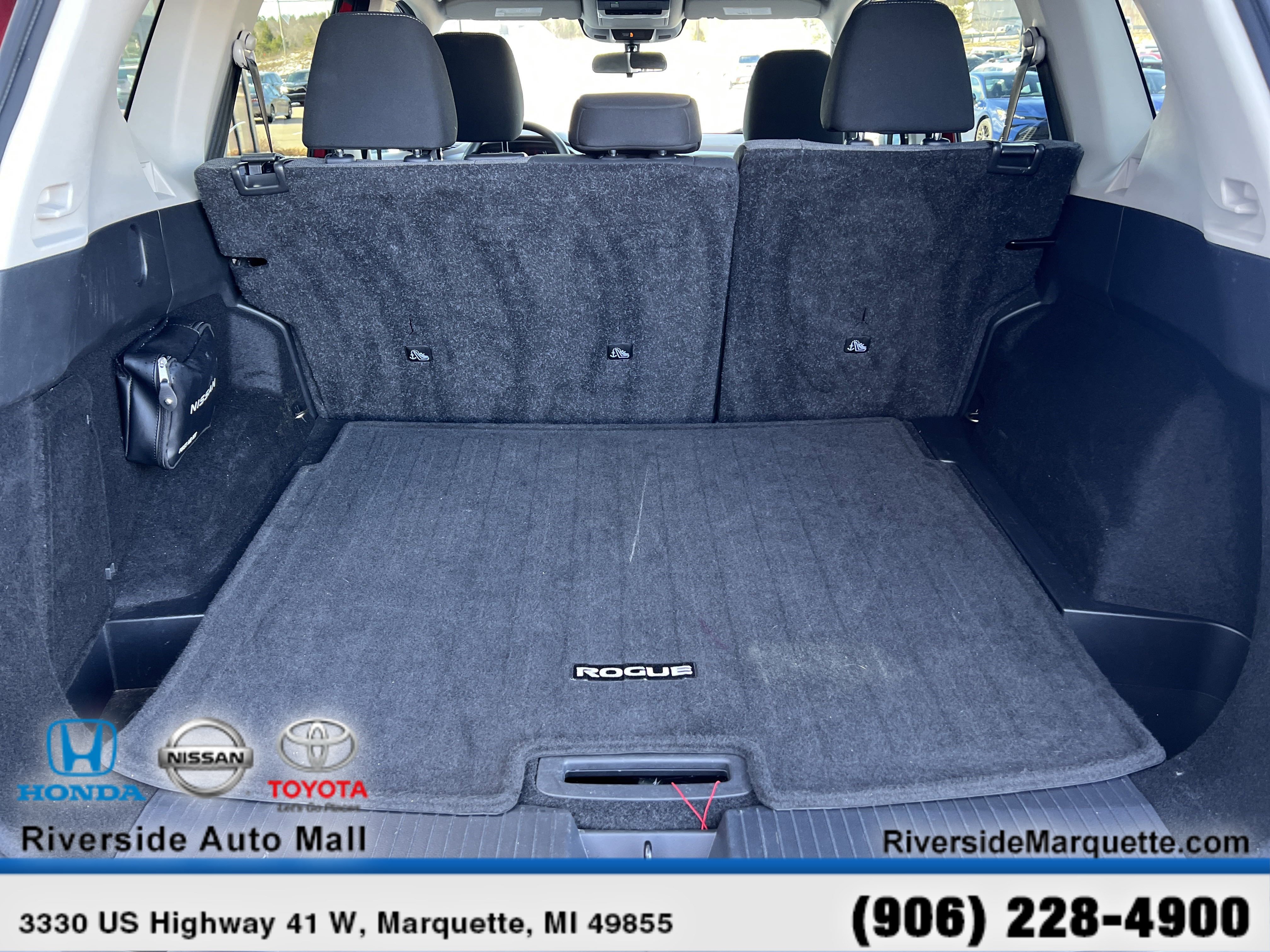 Used 2023 Nissan Rogue SV image 16