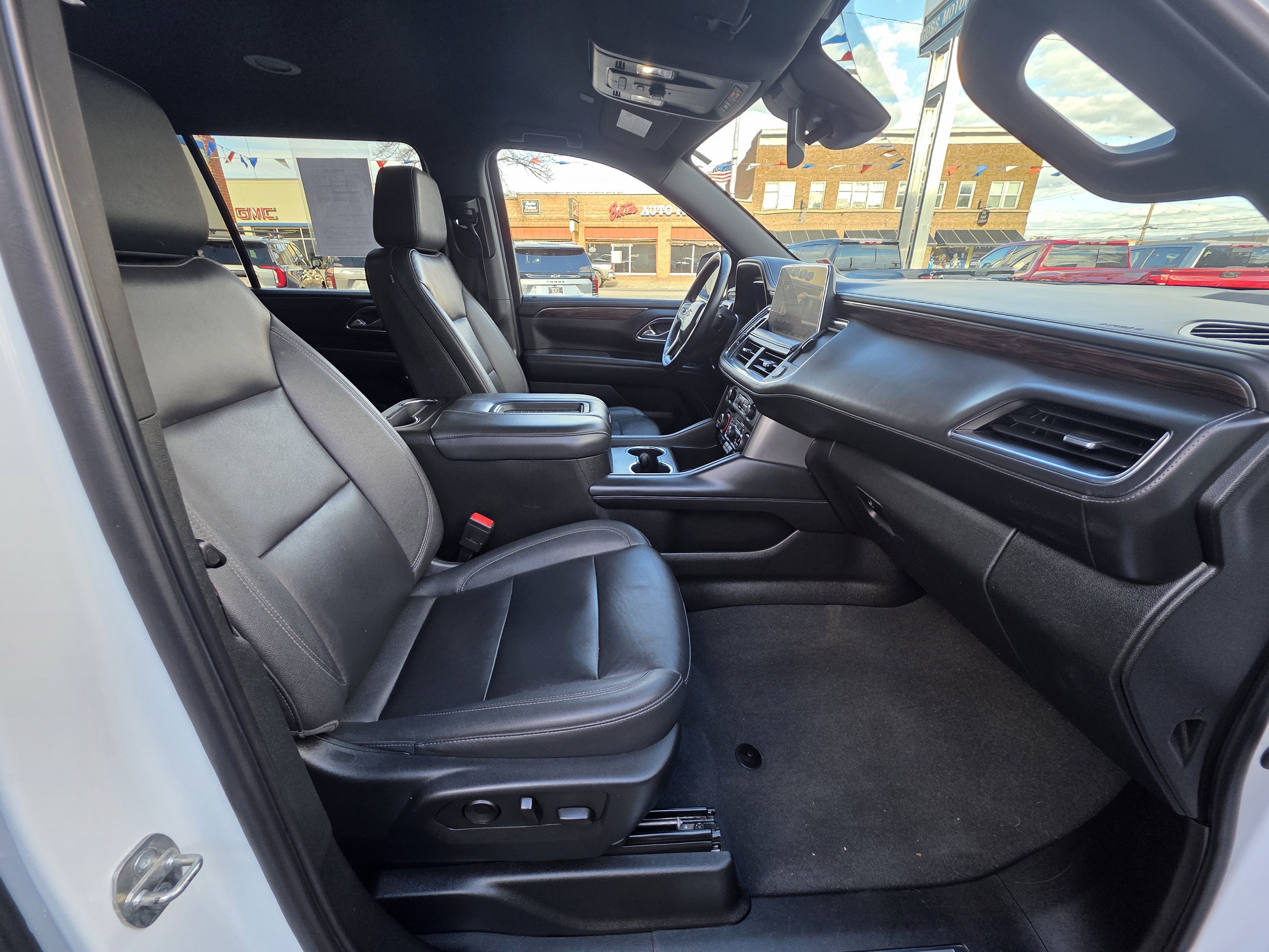 Used 2023 Chevrolet Suburban LT image 23